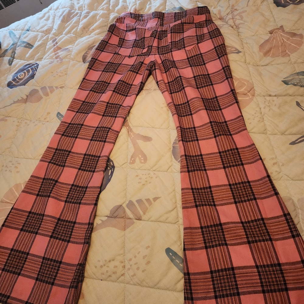 Plaid pink pants  💖  90s style